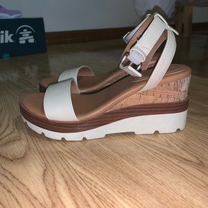 NWOT Abigail heels ( A New Day )